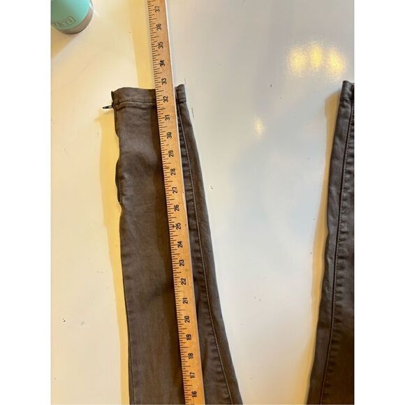 Joie   - Picture 12 of 13